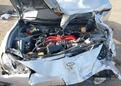 2017 Toyota 86 из США, поврежденный, VIN JF1ZNAA11H9704789